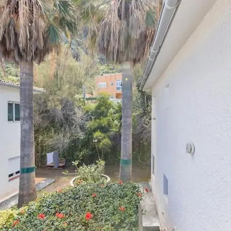 Coastal Vista: Retreat In Nature Apartamento Bajamar (La Laguna)