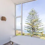 アパート Coastal Vista: Retreat In Nature