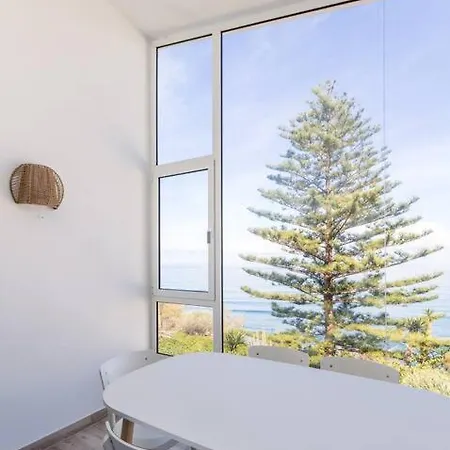 아파트 Coastal Vista: Retreat In Nature
