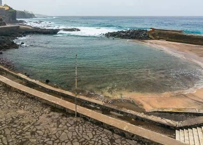 Coastal Vista: Retreat In Nature Bajamar (La Laguna)