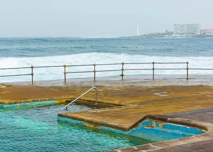 Coastal Vista: Retreat In Nature Διαμέρισμα *