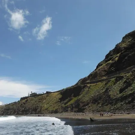 Coastal Vista: Retreat In Nature