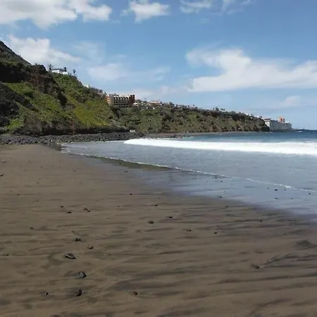 Coastal Vista: Retreat In Nature