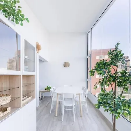 Coastal Vista: Retreat In Nature