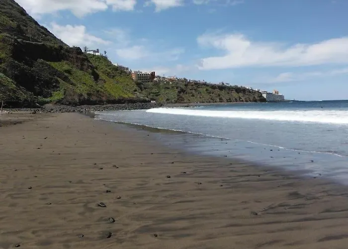 Coastal Vista: Retreat In Nature