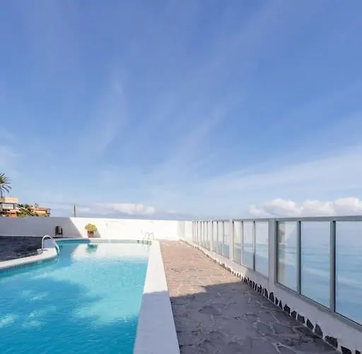 Coastal Vista: Retreat In Nature Apartmán